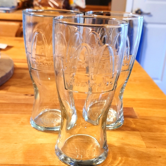 Vintage 1992 McDonalds Clear Drinking Glass Cup Collectors Glassware - Picture 1 of 4